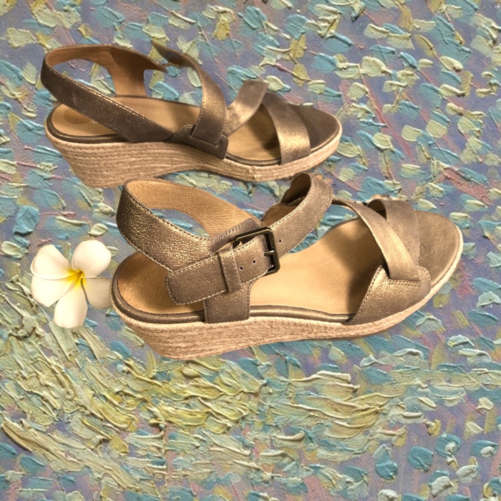 NWOT π‘ EILEEN FISHER Beckon Suede Jute Espadrille Wedge Sandals Bronze Metallic - Picture 3 of 15